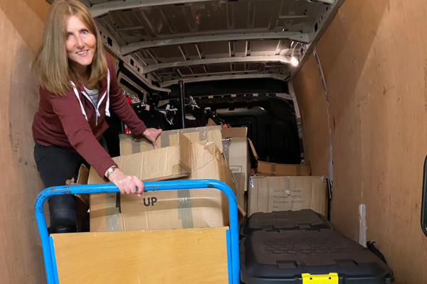 2018 - Unloading stock for the new shop